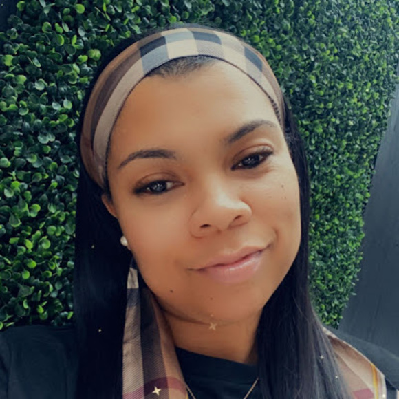 Meet your Posher, Malika - Picture 1 of 1